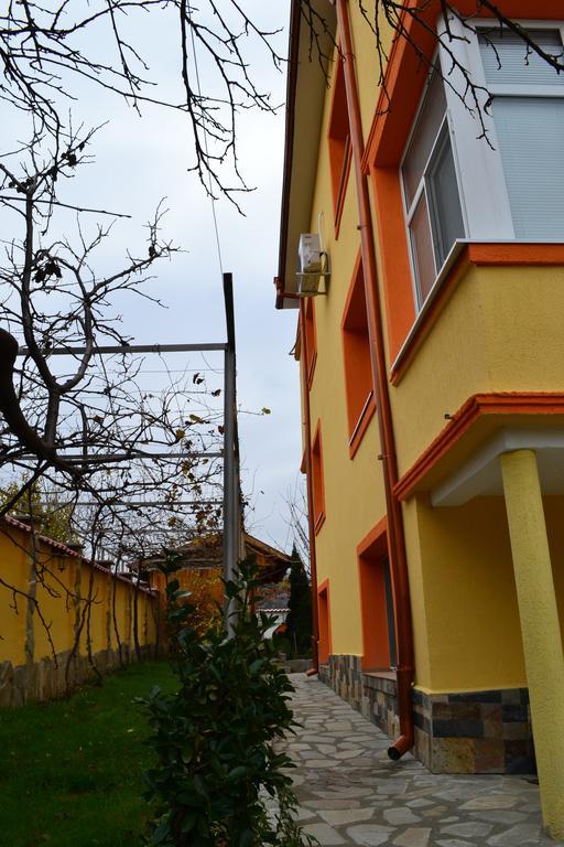 Marinovata Kashta Guest House Preslava Exterior foto