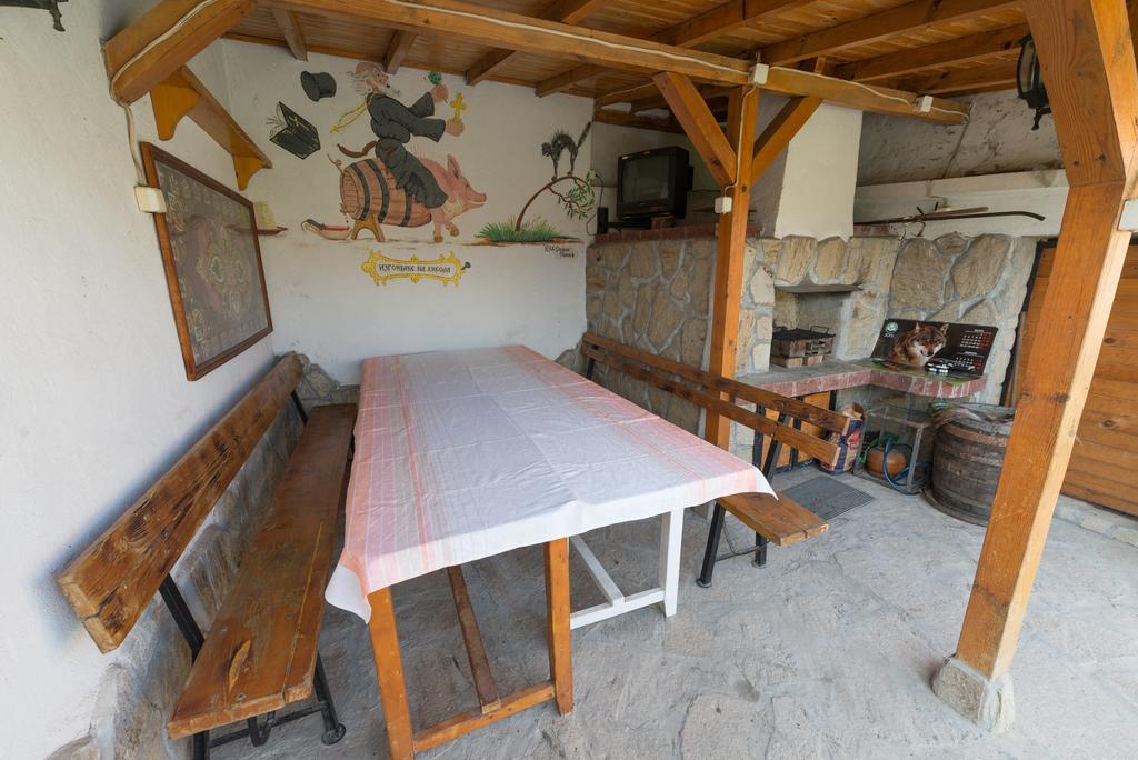 Marinovata Kashta Guest House Preslava Exterior foto