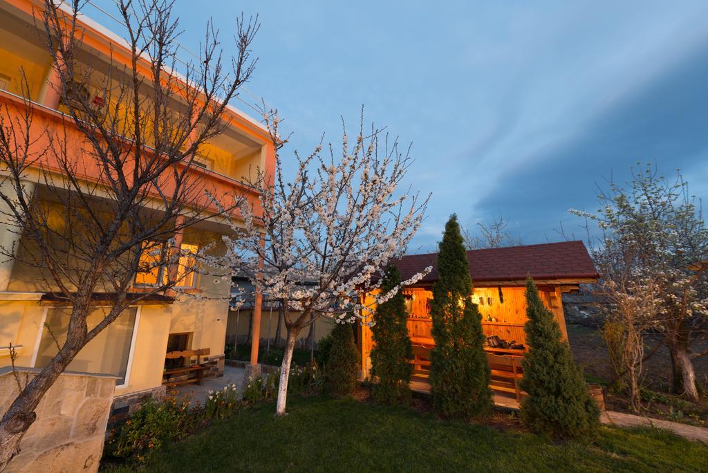 Marinovata Kashta Guest House Preslava Exterior foto